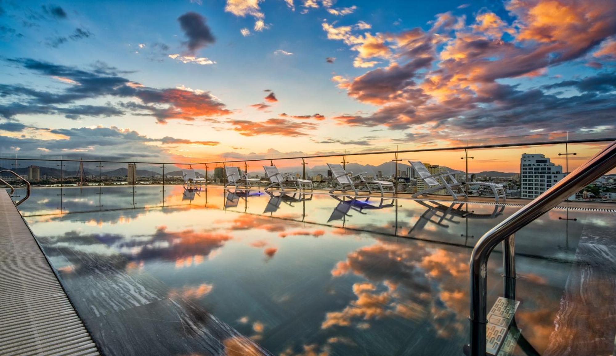 Aria Grand Hotel & Spa Da Nang Bagian luar foto